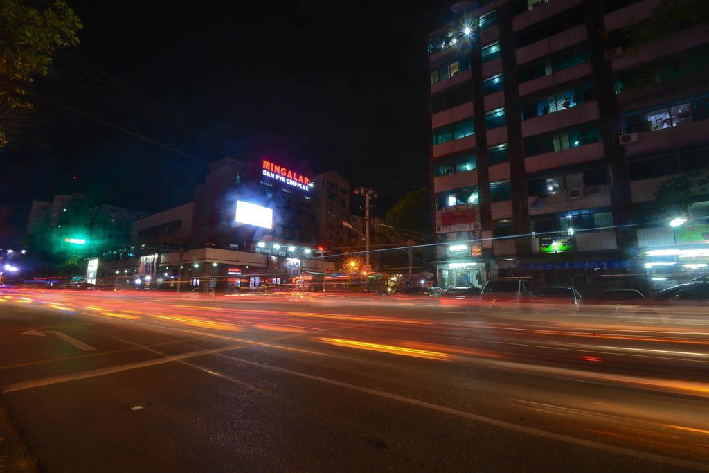 패밀리 트레저 양곤 호텔 외부 사진